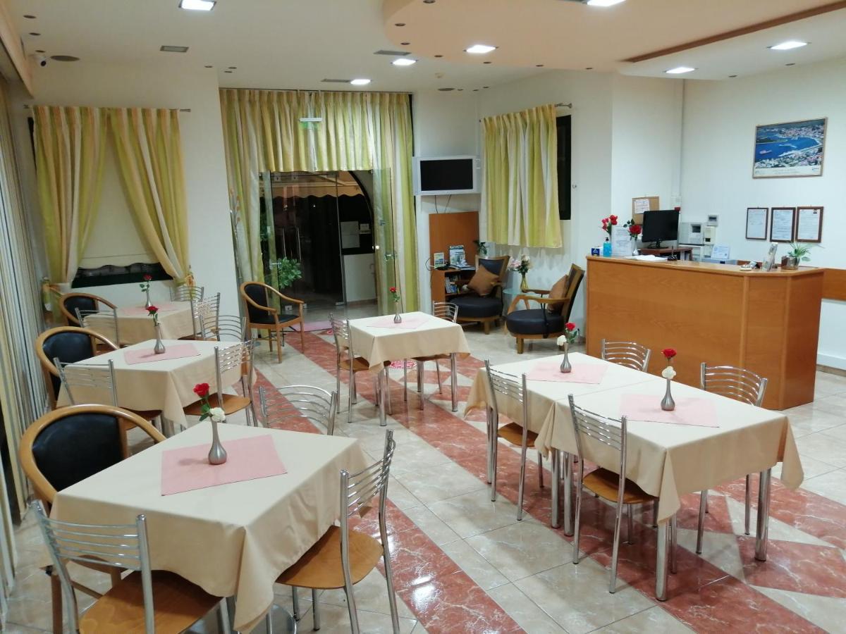 Hotel Katerina Keramoti  Extérieur photo