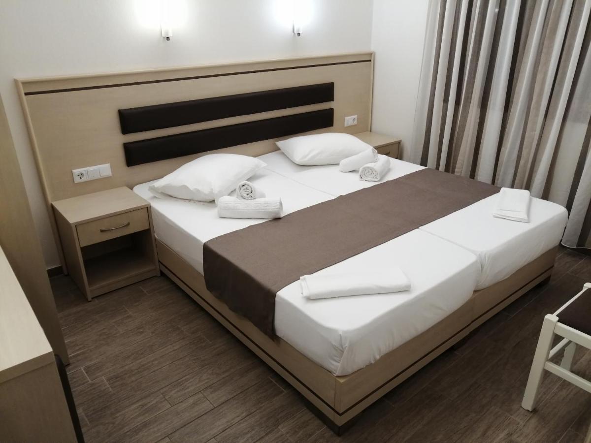 Hotel Katerina Keramoti  Extérieur photo