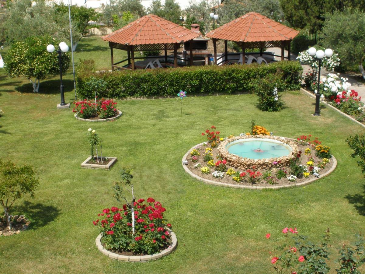 Hotel Katerina Keramoti  Extérieur photo
