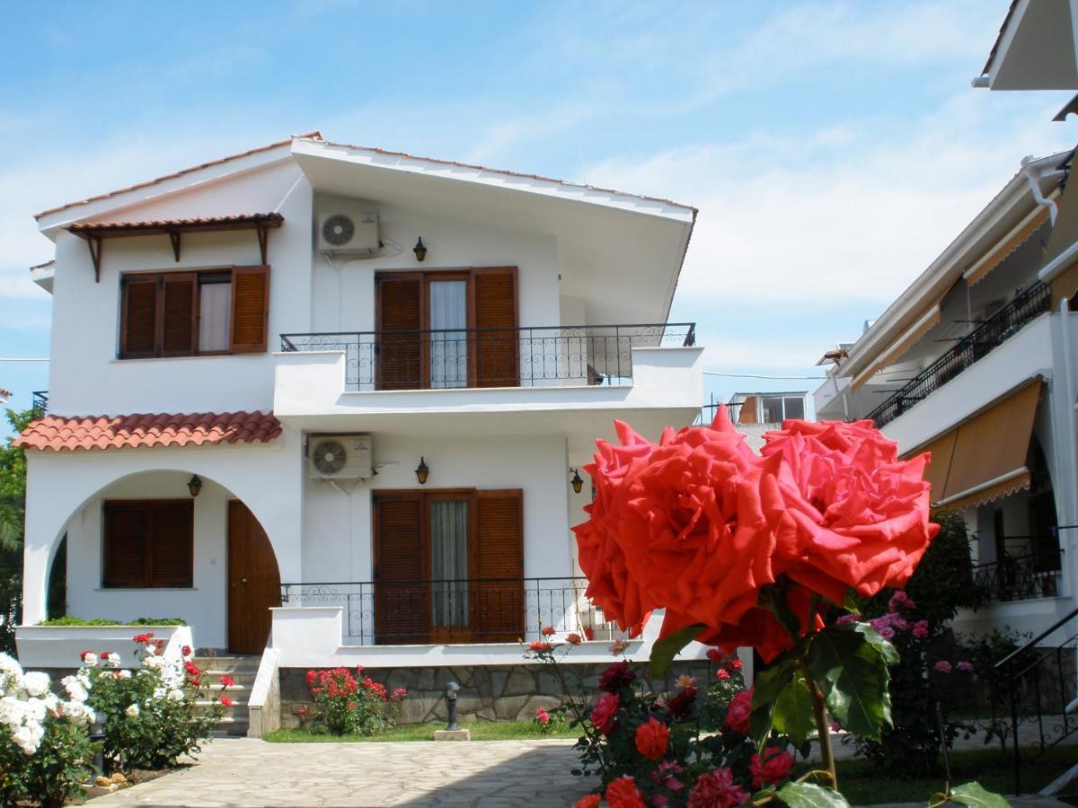 Hotel Katerina Keramoti  Extérieur photo
