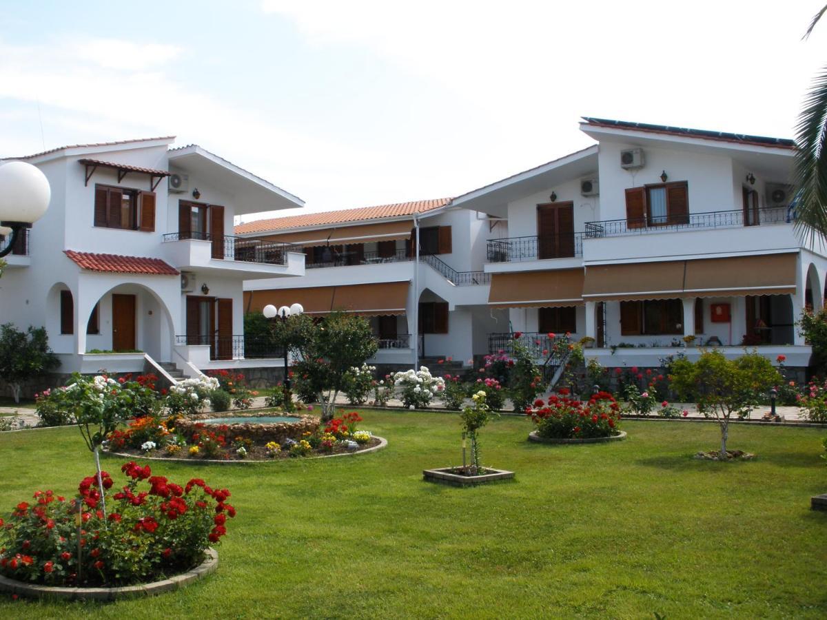 Hotel Katerina Keramoti  Extérieur photo